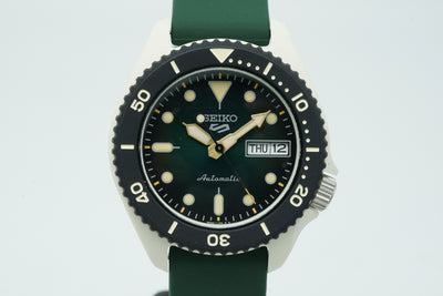 Seiko 5 best sale green bezel